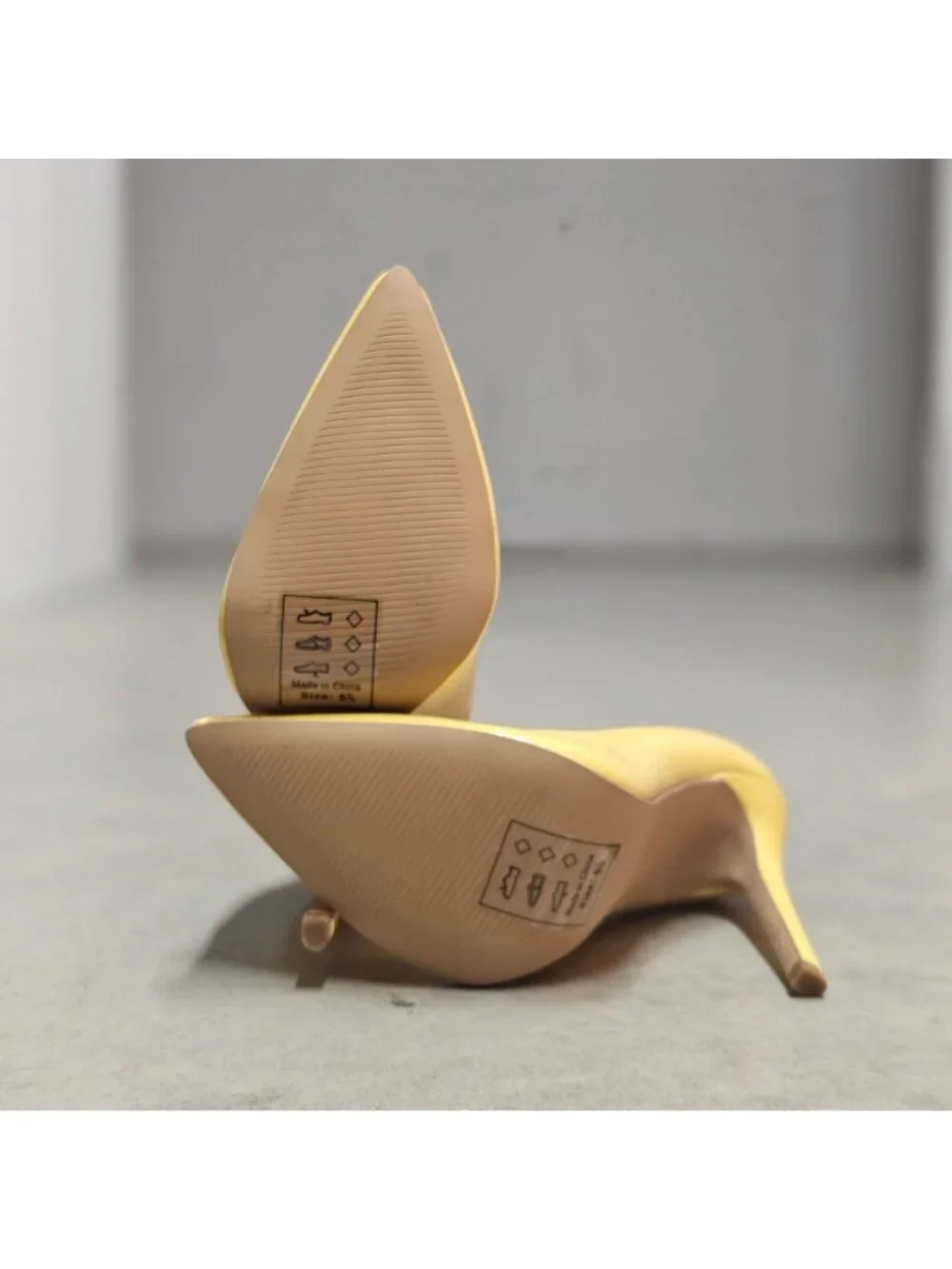 Yellow High Heel Pumps With Faux Snakeskin Texture & Pointed Toe Design